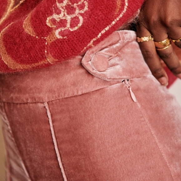 Sezane Baptiste Flowing Mid-rise Velvet Trousers in Pink - Picture 5 of 6